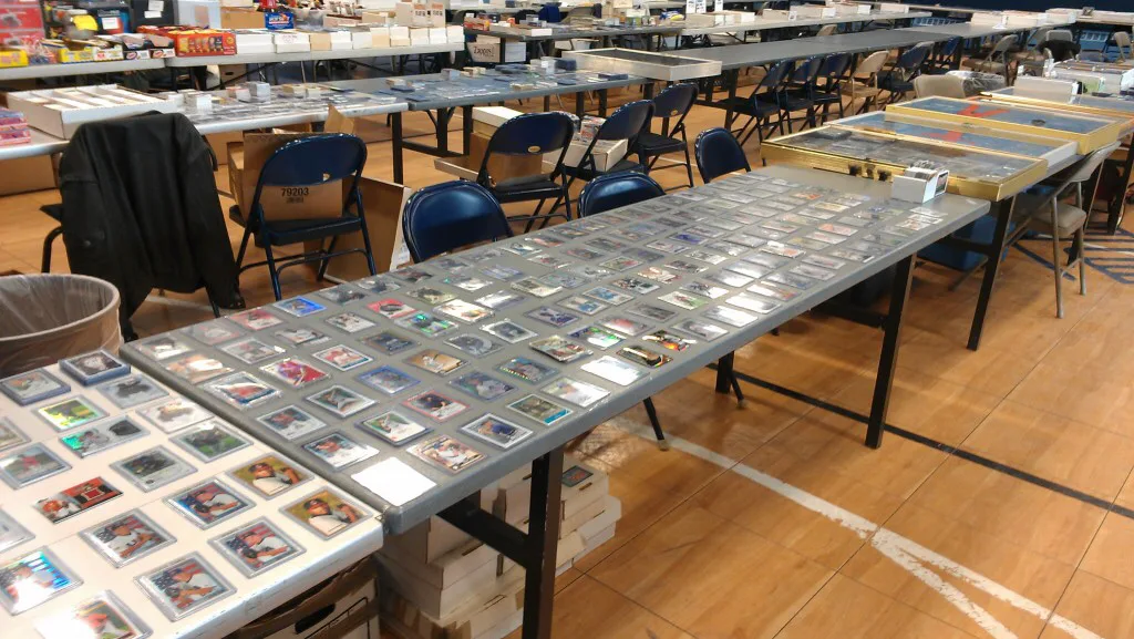 Inside the Pack What to Expect at a Baseball Card Show Big League